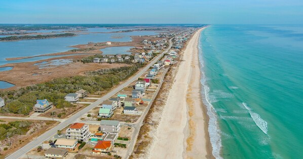 Una playa cerca