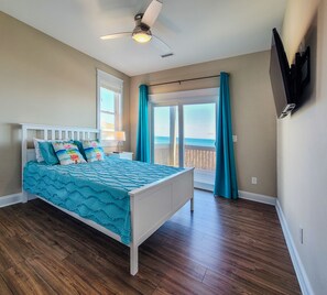 4 habitaciones, tabla de planchar con plancha y acceso a internet