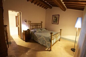 4 Schlafzimmer, Bügeleisen/Bügelbrett, WLAN