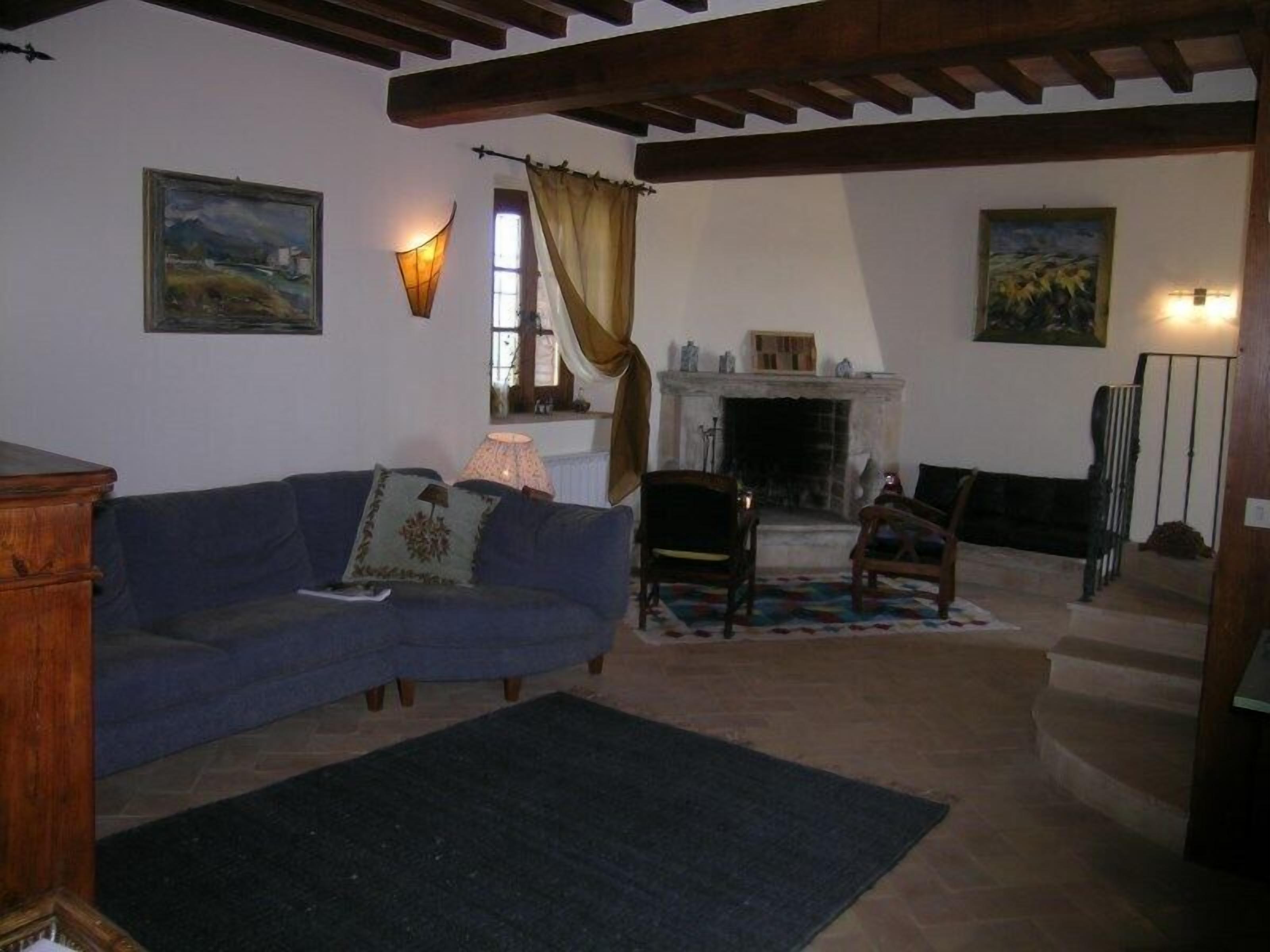 Télévision, cheminée