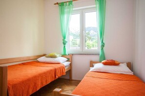 2 bedrooms, free WiFi, bed sheets