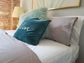 2 habitaciones, tabla de planchar con plancha y wifi gratis