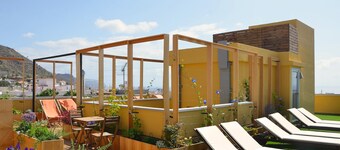 30m2 distributed in cozy open and bright spaces.