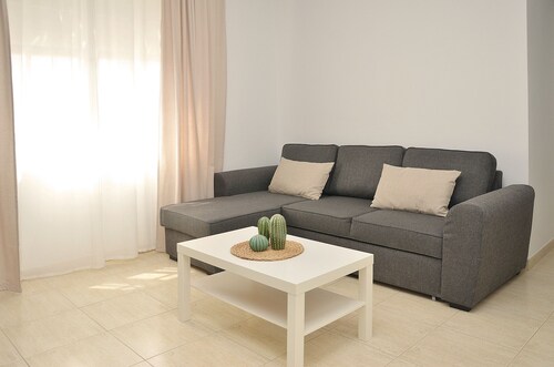 Spacious and bright apartment of approximately 50m2