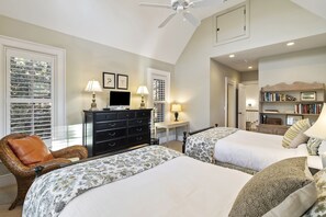 4 Schlafzimmer, Bügeleisen/Bügelbrett, WLAN, Bettwäsche