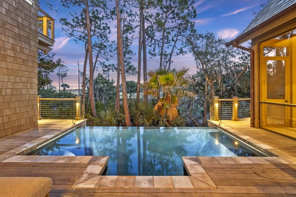 Infinity-Pool