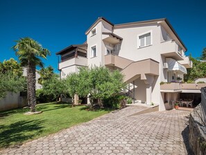 Exterior - Great location, near the beach, ideal for a family, one of the most wanted apartments! (Porec)