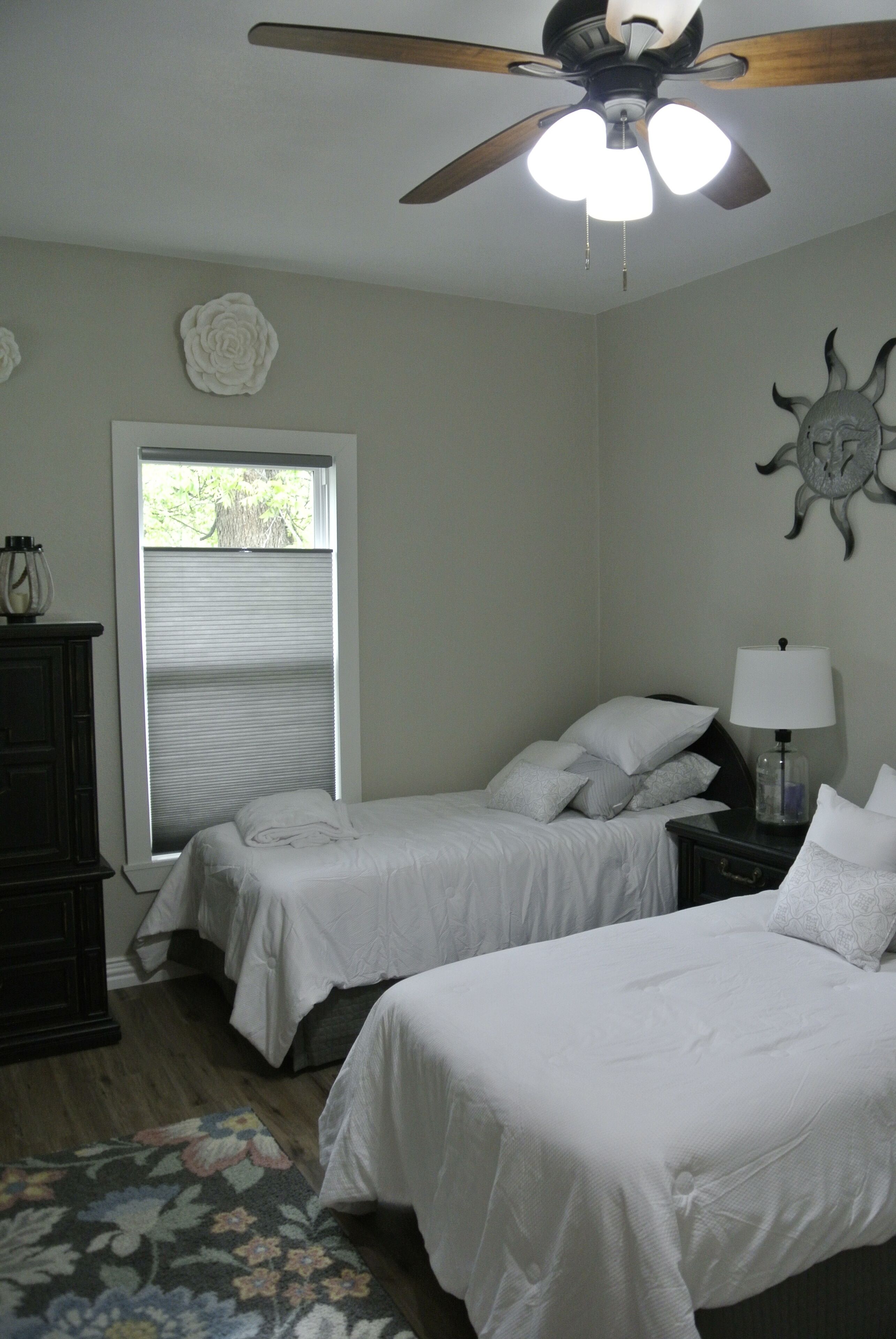 3 多间卧室、客房内保险箱、熨斗/熨衣板、旅行婴儿床