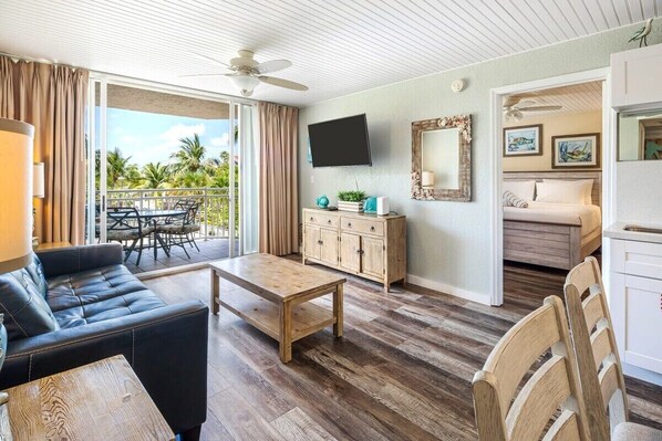 TV, offices - Newly Renovated Condo - St. Martin Suite (Key West)