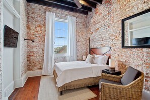1 bedroom, iron/ironing board, WiFi, bed sheets - Stylish Marigny Apt on Frenchmen St. (New Orleans)