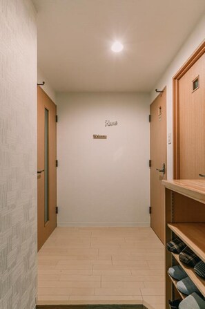 Interior entrance - IKminami6jo residence 501 (Sapporo)