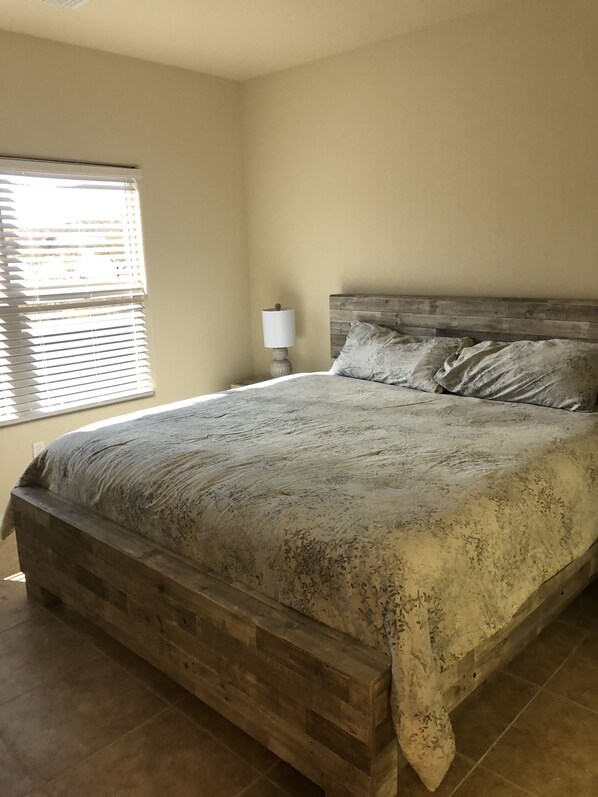 3 bedrooms, WiFi, bed sheets