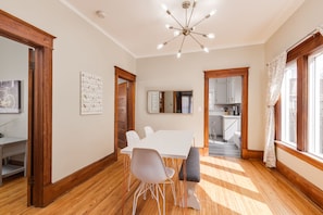 Dining - Sunny and Central Private Home with Game Room! (Saint Paul)