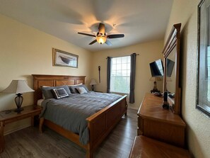 3 chambres, lit parapluie, Wi-Fi, draps fournis