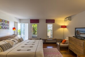 1 chambre, fer et planche à repasser, accès au Wi-Fi (inclus)
