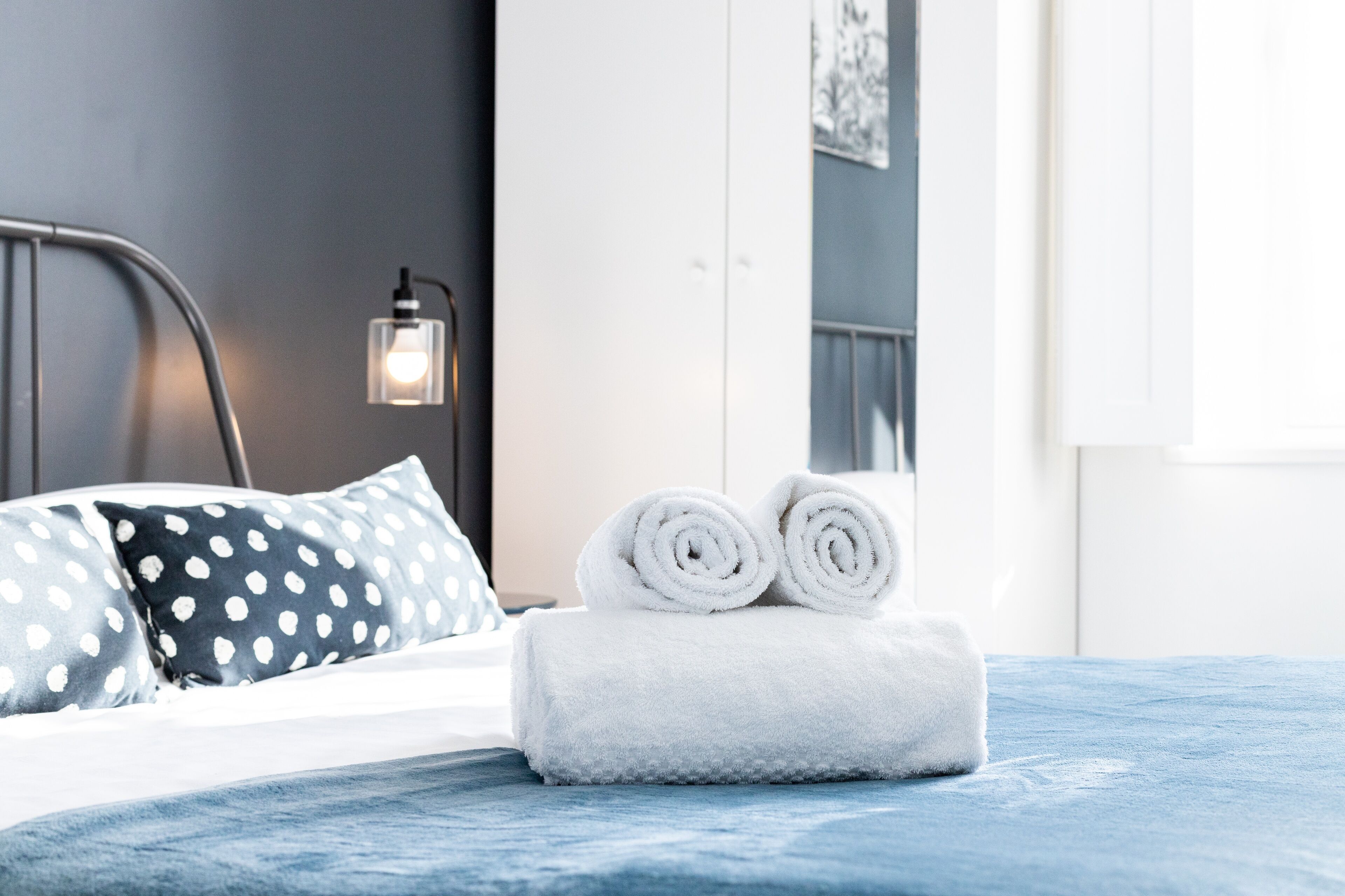 2 chambres, fer et planche à repasser, Wi-Fi gratuit, draps fournis