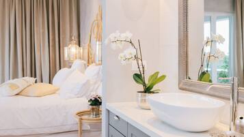 4 多间卧室、客房内保险箱、熨斗/熨衣板、旅行婴儿床