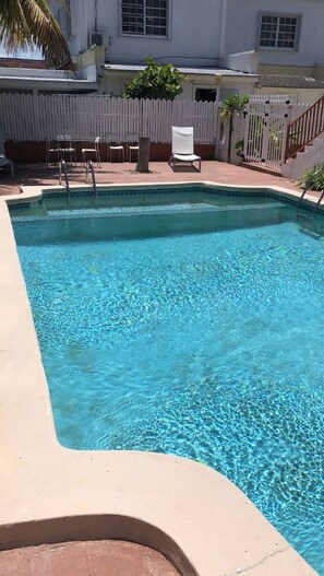 Pool - Lovely One Bedroom Unit in the Cable Beach Area (Nassau)