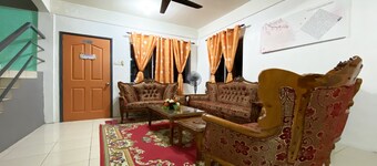 OYO 90198 Aleesya Homestay