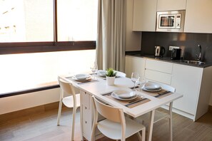 Family Suite, 2 Bedrooms | Dining room - CIELO Madrid Studios (Madrid)