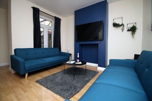 Apartment | Living area