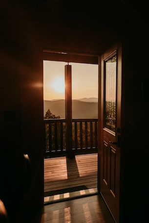 Interior. Oakview at Grandview Cottages