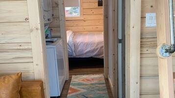 2 bedrooms, iron/ironing board, travel cot, WiFi
