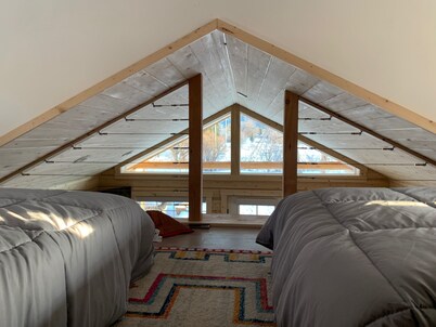 Downtown Cozy Red Cabin