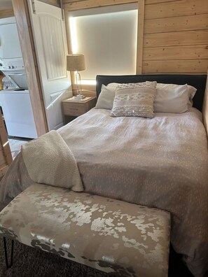 2 bedrooms, iron/ironing board, travel cot, WiFi