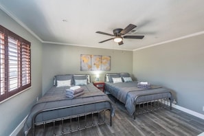 7 habitaciones, tabla de planchar con plancha y wifi gratis