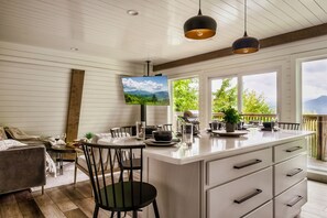 Interior - Hot Tub/Game Room/Fire Pit/VIEWS/Luxury Cabin! - Alpine Abode (Gatlinburg)