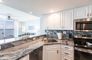 Fridge, microwave, stovetop, dishwasher