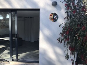 Exterior detail - Cozy studio for 2 people in the garden (Sanary-sur-Mer)