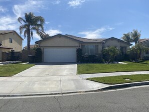 Exterior - Witts Carlton Resort like staycation!  (Fontana)