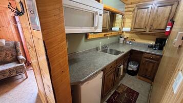 Coffee/tea maker, fridge, microwave, toaster