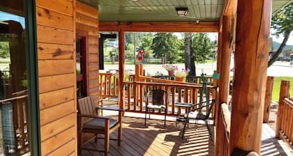 Mountain Peaks Inn, ELKHORN MOUNTAIN SUITE, Downtown Hill City