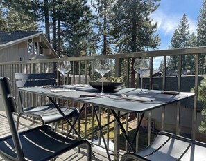 Outdoor dining - Modern Mountain Retreat (Incline Village)