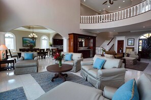 TV - Casa del Sol 4 bedroom, by Island House Vacation Rentals (West Bay)