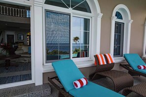 Terrace/patio - Casa del Sol 4 bedroom, by Island House Vacation Rentals (West Bay)