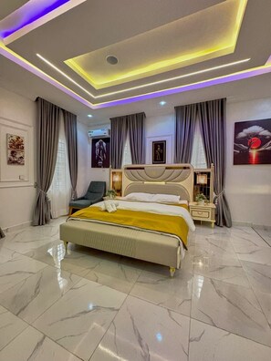 4 habitaciones, tabla de planchar con plancha y wifi gratis