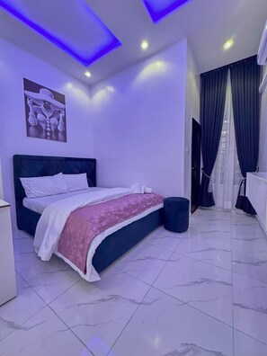 4 habitaciones, tabla de planchar con plancha y wifi gratis 