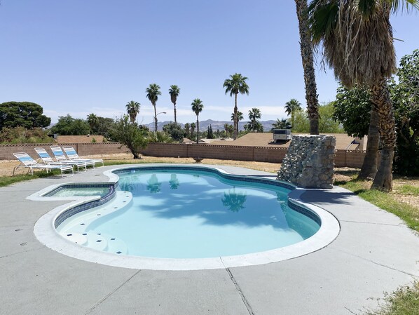 Outdoor pool, a heated pool