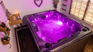 Romantic Suite, Hot Tub (Marrakech) | Spa | Sauna, tab panas