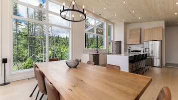 Chalet-foret 2 | Oleskelualue | Takka