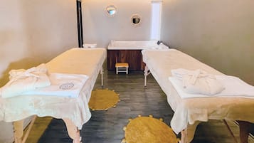 Een bubbelbad, hotstone-massages, diepe bindweefselmassages, body wraps