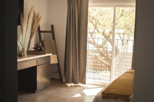 Superior Suite, 1 King Bed, Refrigerator | Minibar, desk, laptop workspace, blackout drapes