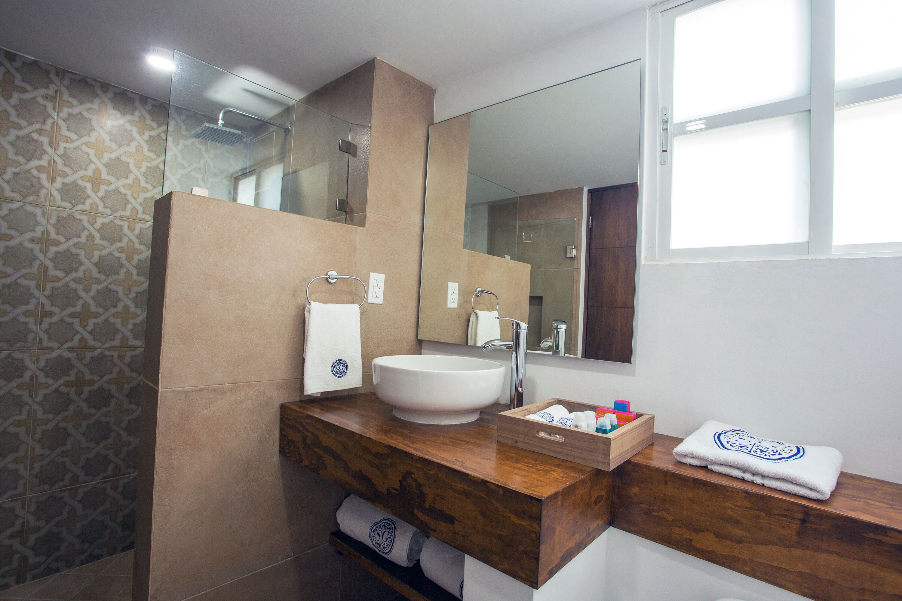 family room, 2 bedrooms | bathroom | shower, rainfall showerhead, free toiletries, hair dryer