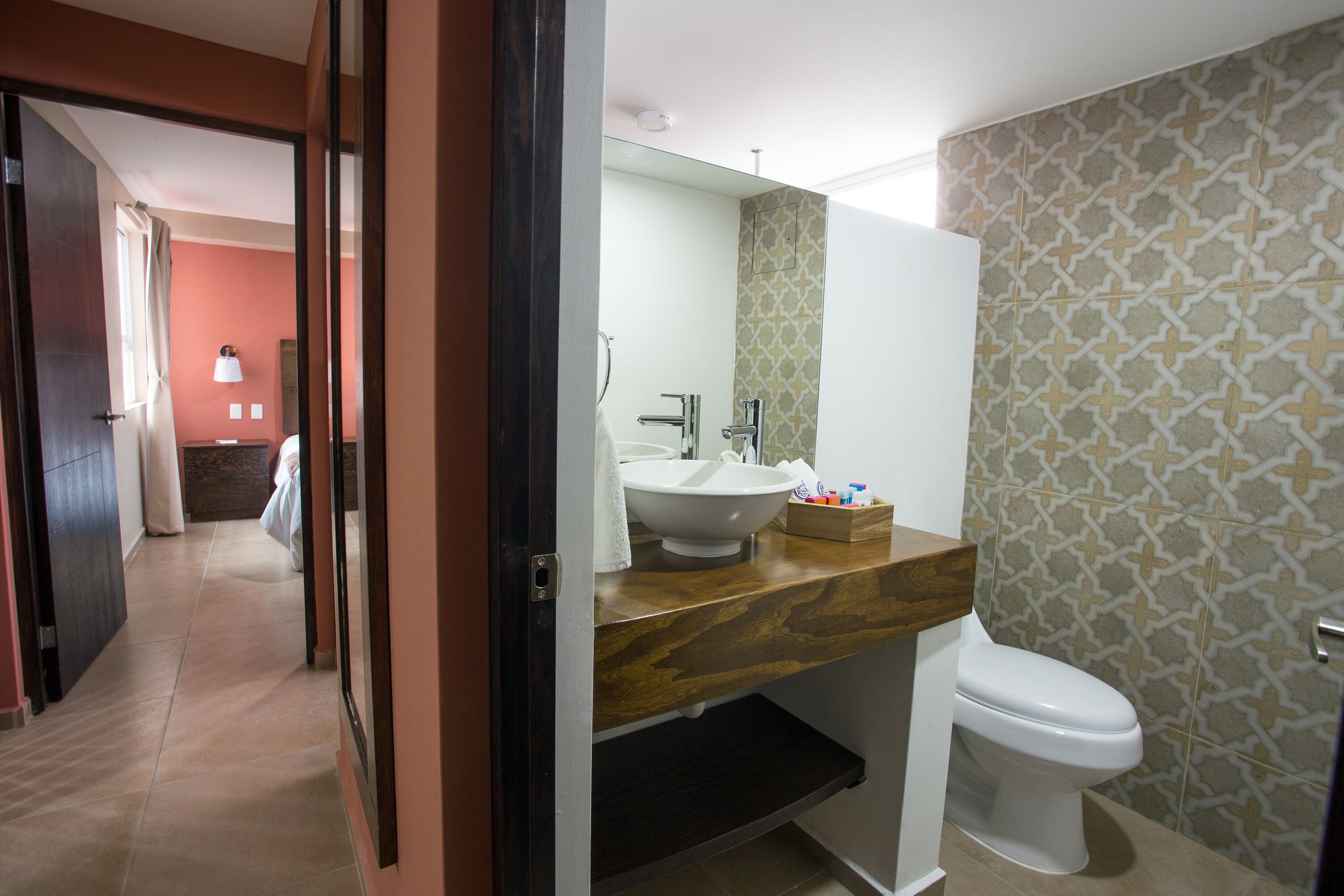 family room | 1 bedroom, minibar, desk, laptop workspace