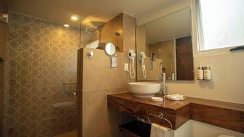 Familien-Doppelzimmer, 2 Schlafzimmer | Badezimmer