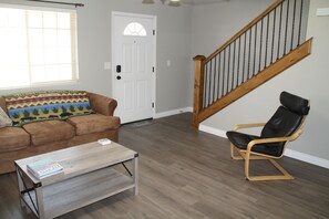 Living Room - Clean & Comfortable Townhome|Near Costco|Self-Checkin|Great for kids|Rest& Relax (Ammon)